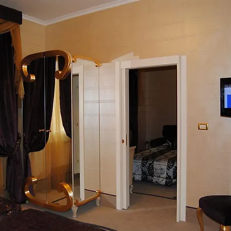 Zanhotel Tre Vecchi 4* Болонья