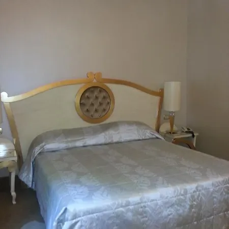 Zanhotel Tre Vecchi 4* Болонья