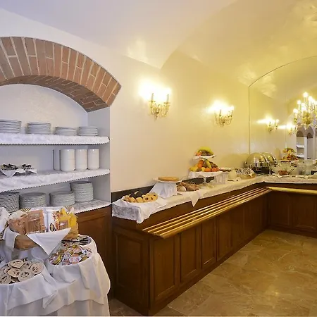 Zanhotel Tre Vecchi Готель Болонья