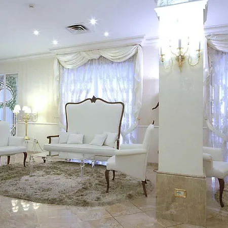 Zanhotel Tre Vecchi Болонья