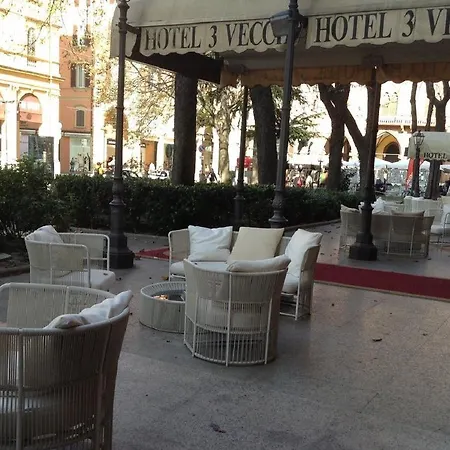 Zanhotel Tre Vecchi Готель Болонья