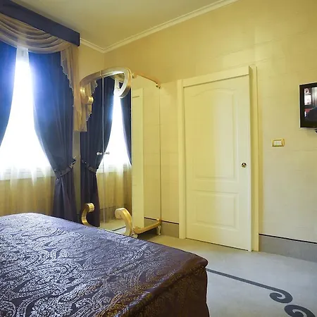 מלון Zanhotel Tre Vecchi 4*