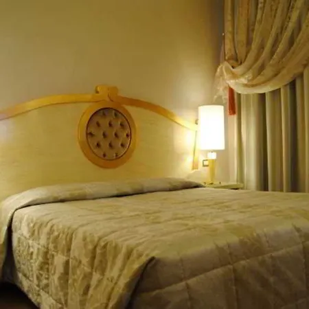 מלון Zanhotel Tre Vecchi בולוניה